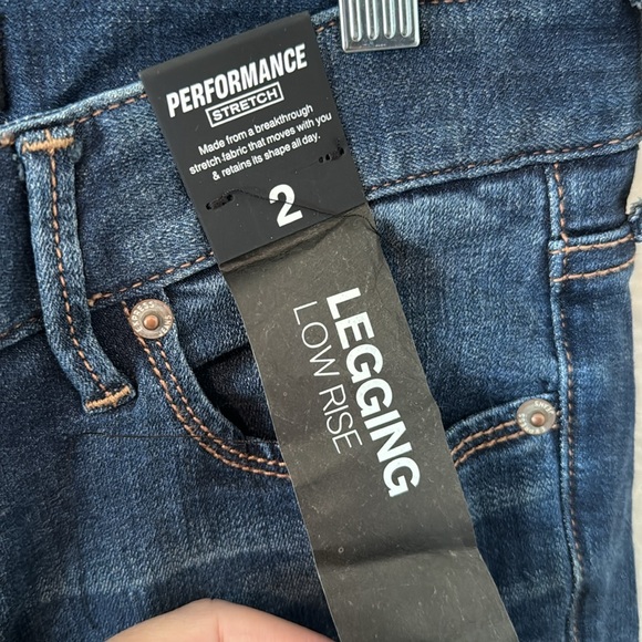 Express Performance Stretch Low Rise Legging - Picture 3 of 6